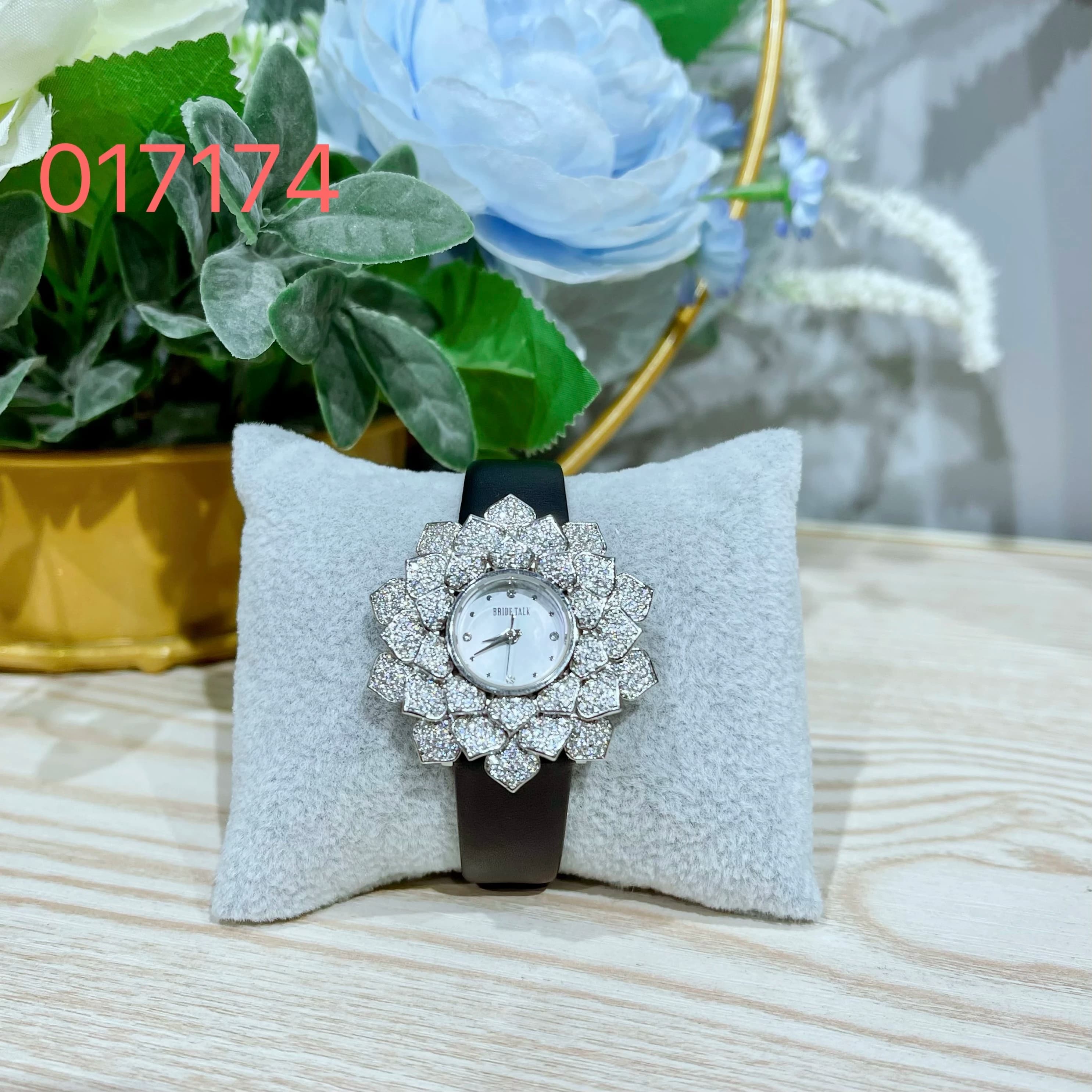 017174 Bracelet Watch 19cm for Women Cubic Zircon Bangle Watch  Womans Watchs Wedding Bridal Party Hand Accessories  Jeweley