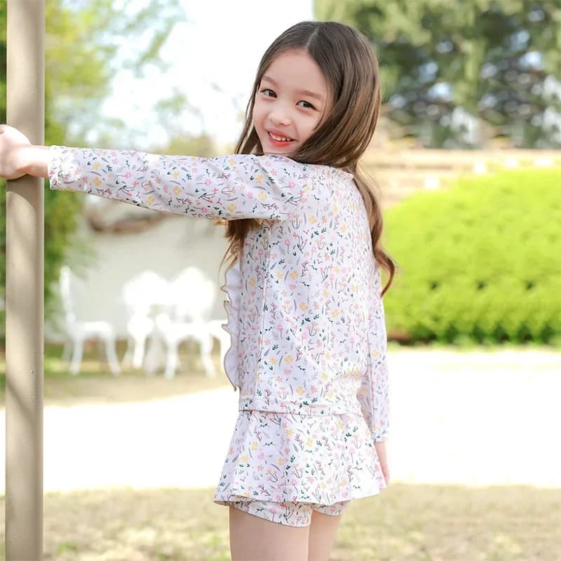 Children's Swimsuit for Girls 2025 New Style Split Long Sleeved Short Skirt Sunscreen Hat Quick Drying Four Piece Set Swimsuit
