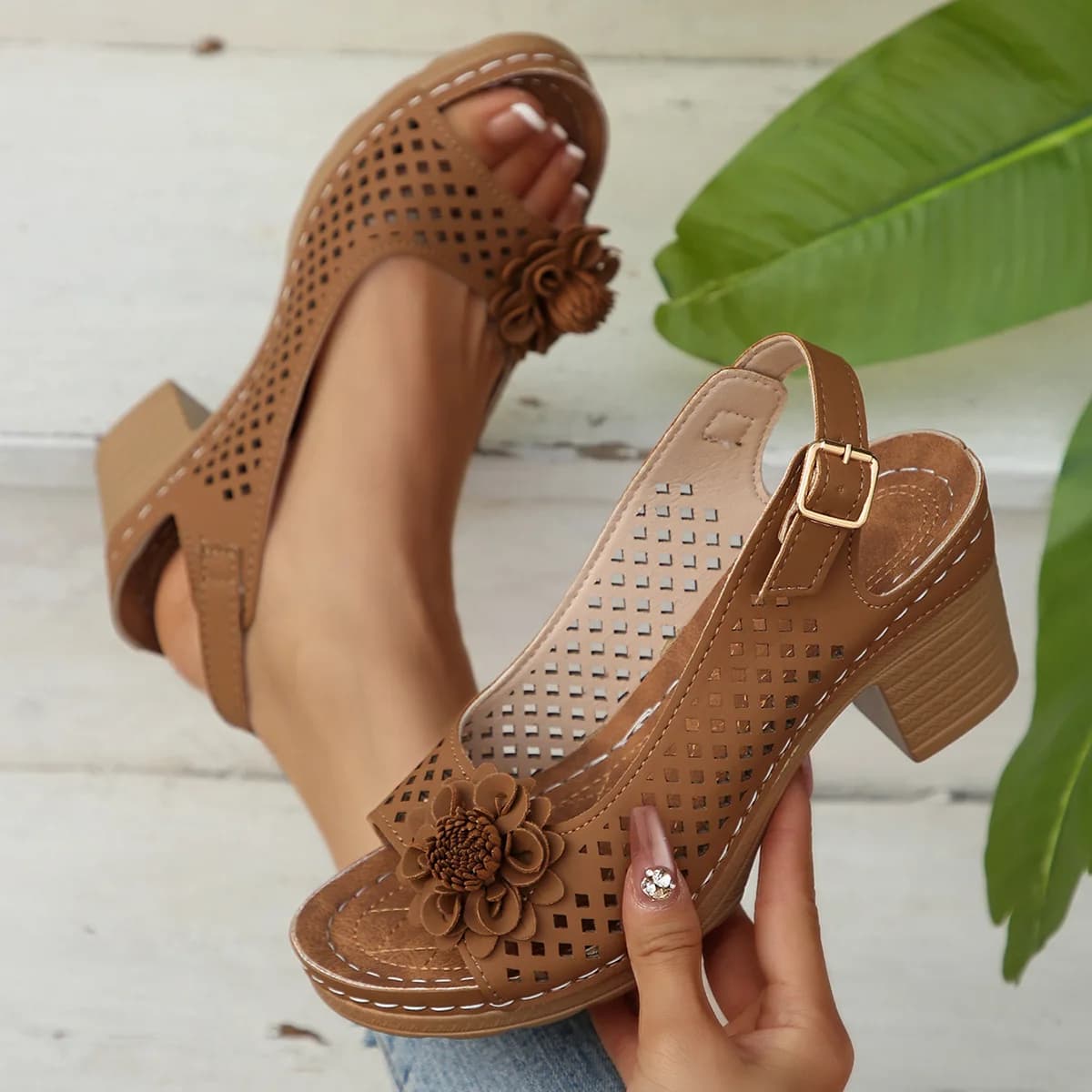 Women's Sandals 2026 New Summer Classic Retro Slip-on Comfortable High Heels Breathable Non-slip Light Sandals for Women Mujer