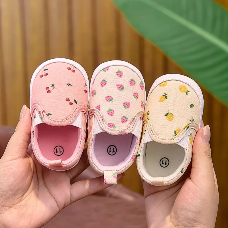 Baby Boy and Girl Toddler Shoes for Spring, Summer, and Autumn. Newborn Flat Shoes for 0-1 Year Olds, Soft-Soled Slip-Ons with Cute Fruit Patterns, Suitable for Both Indoor and Outdoor Use