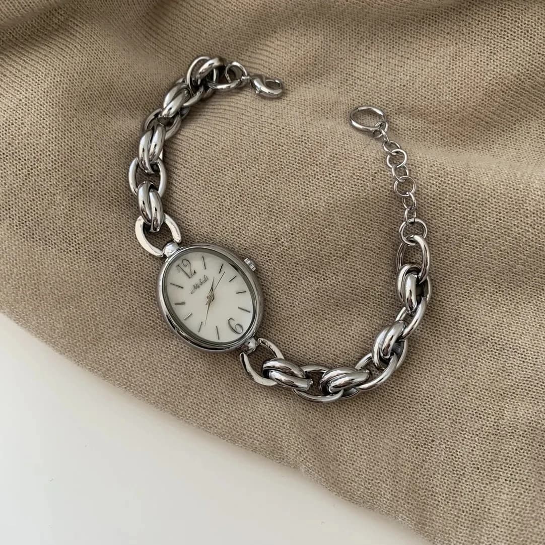 New Braided Bracelet Watch for Women, a Perfect Charm of Small Gold Watch, Popular Retro Women's Chain Watch, Fashionable and Personalized